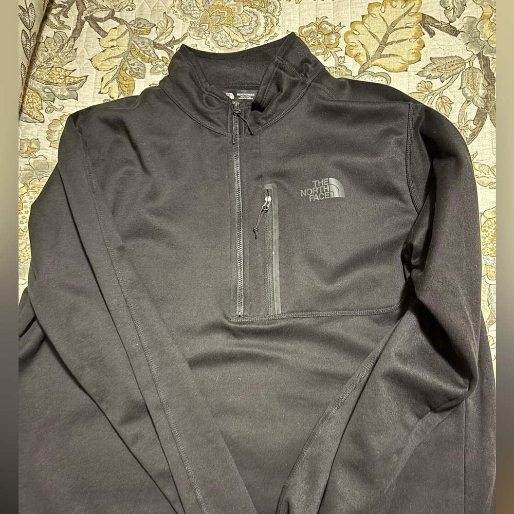 Men’s  North Face Black Quarter-Zip Pullover never worn